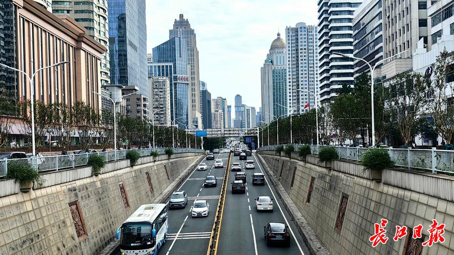 "一路一策",武漢59條道路再升顏值_輪播圖_新聞中心_長江網_cjn.cn