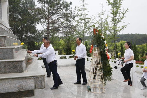 武漢市政機(jī)施公司,開展踏尋先烈足跡,傳承革命精神活動